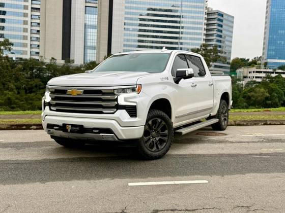 CHEVROLET SILVERADO 5.3 V8 GASOLINA 1500 HIGH COUNTRY 4X4 AUTOMÁTICO